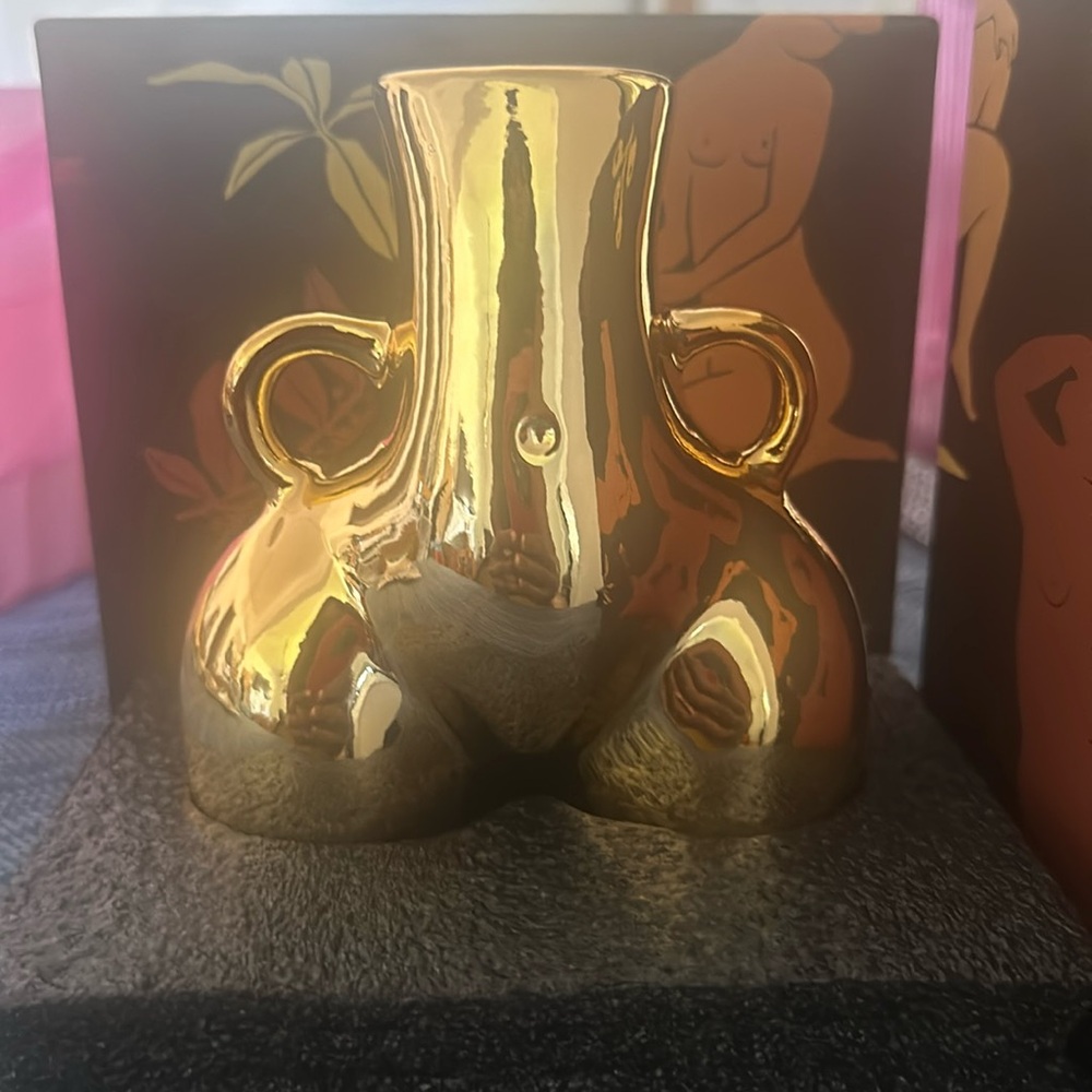 Body Vase
